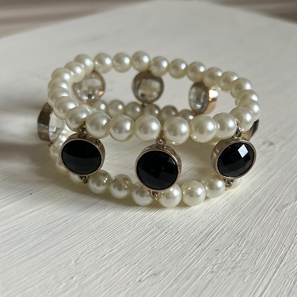 White House Black Market Pearl Reversible black Clear Stone Stretch Bracelet - Picture 2 of 4